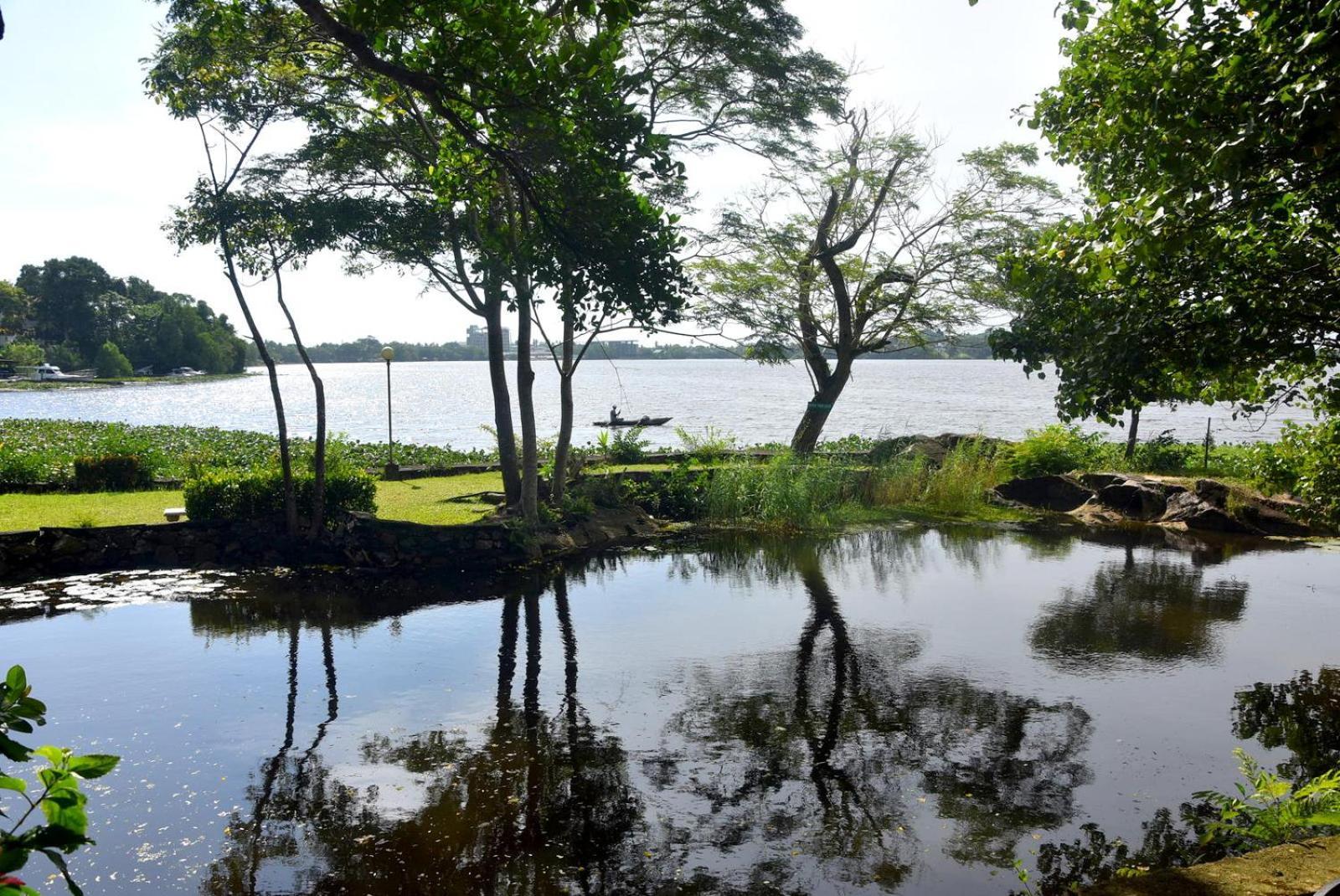 Aqua Pearl Bolgoda Lake Hotel Panadura Bagian luar foto